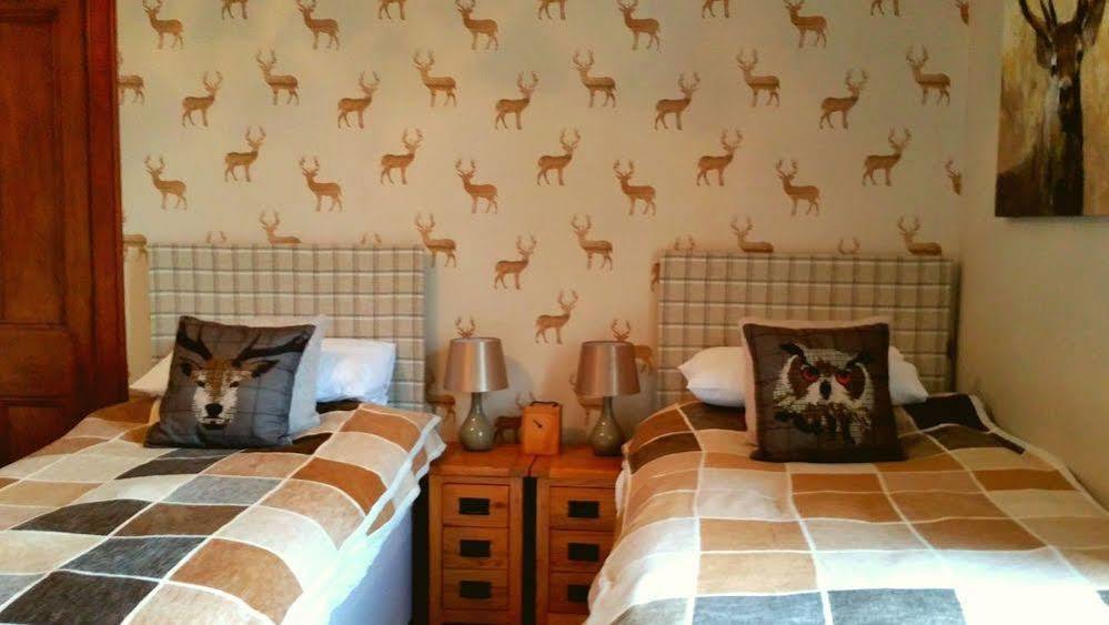 Strathallan Bed And Breakfast Grantown-on-Spey Екстериор снимка