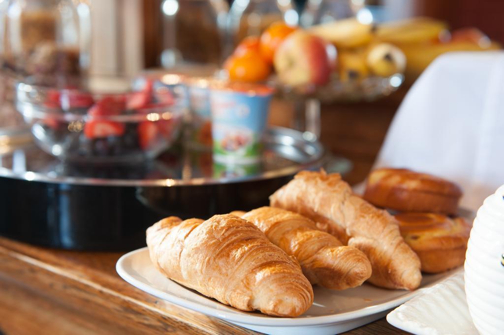 Strathallan Bed And Breakfast Grantown-on-Spey Екстериор снимка